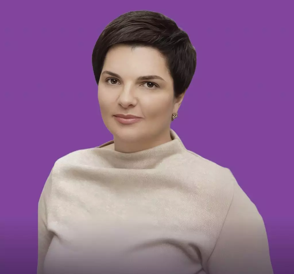 Мисс Елена